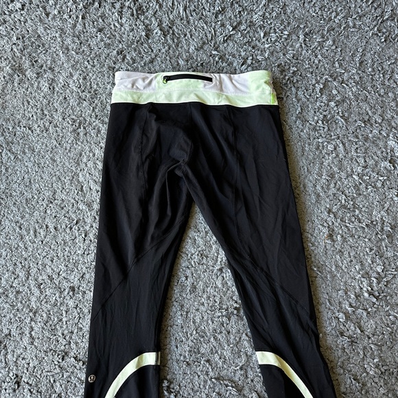 Lululemon Run: Inspire Crop II Black Tonka Stripe Mint Green - Picture 2 of 8